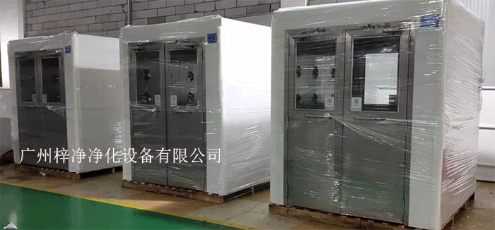 在潔凈室領(lǐng)域，風(fēng)淋室作為一種關(guān)鍵的空氣凈化設(shè)備